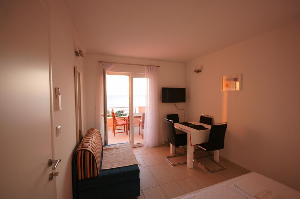 Apartments Villa Rosina Rogoznica  Zimmer foto