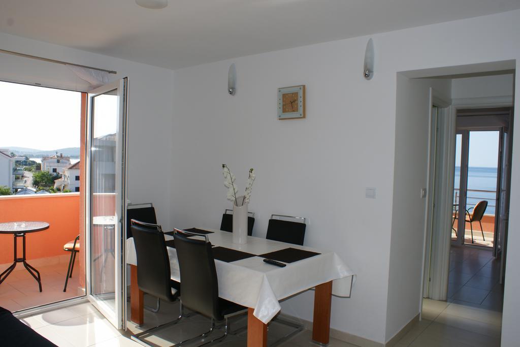 Apartments Villa Rosina Rogoznica  Zimmer foto